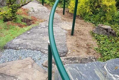 Flexo Aussenhandlauf an Natursteintreppe